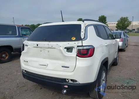 2018 Jeep Compass Latitude 4X4 из США, поврежденный, VIN 3C4NJDBB4JT206239